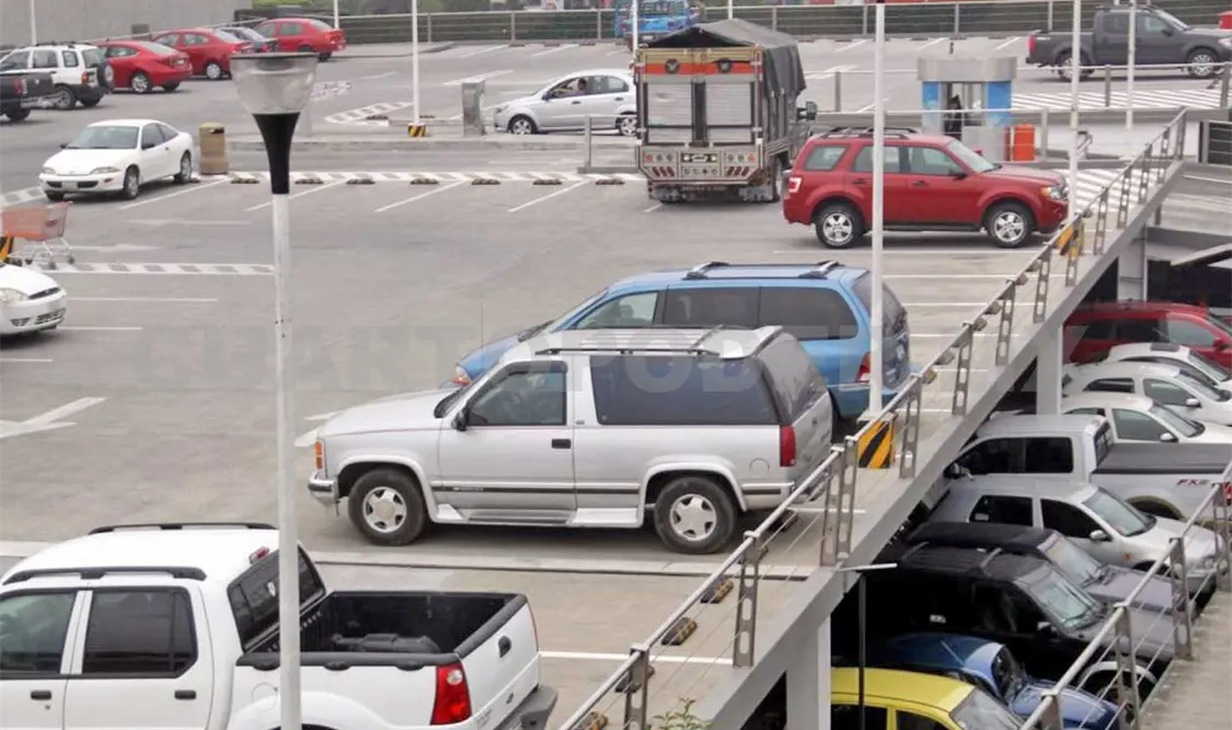 Hay 11 mil estacionamientos formales, los cuales generan por sí solos 40 mil millones de pesos. Agencias