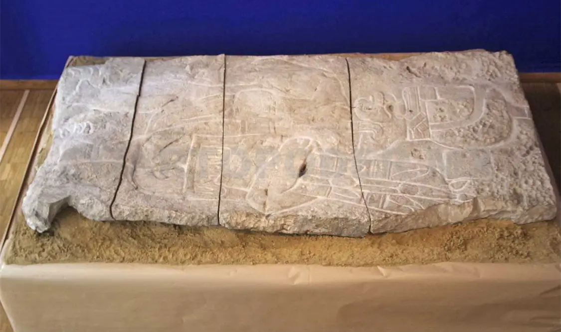 Se cree que el robo del bajorrelieve de Xoc ocurrió entre 1969 y 1970. Cortesía