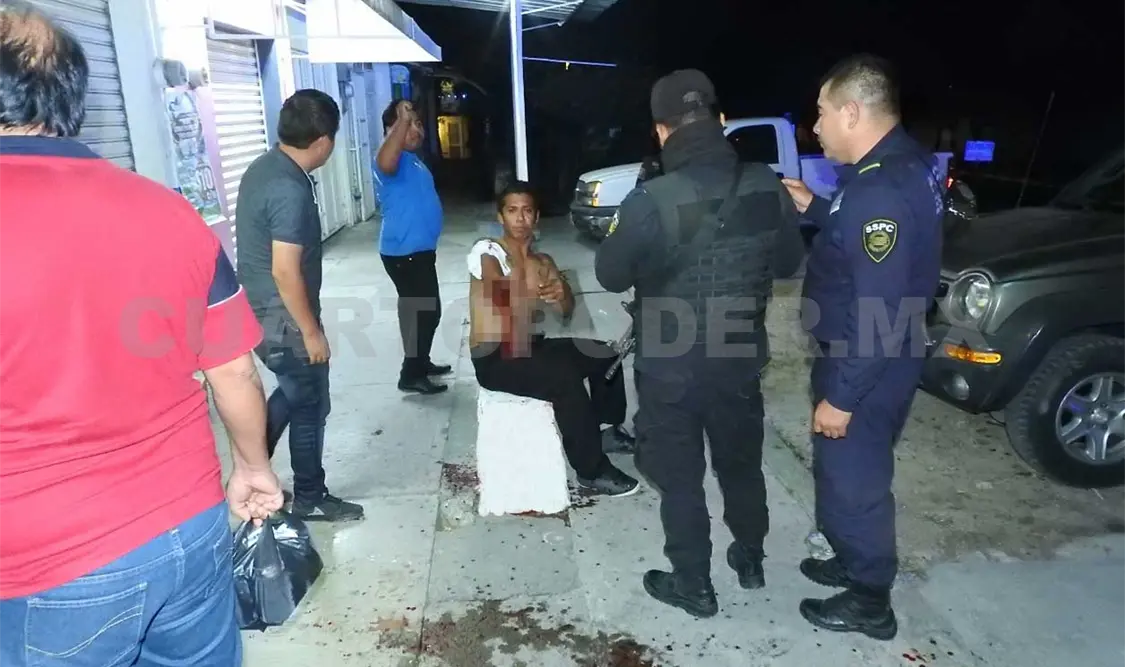 Hombre es macheteado en una riña callejera