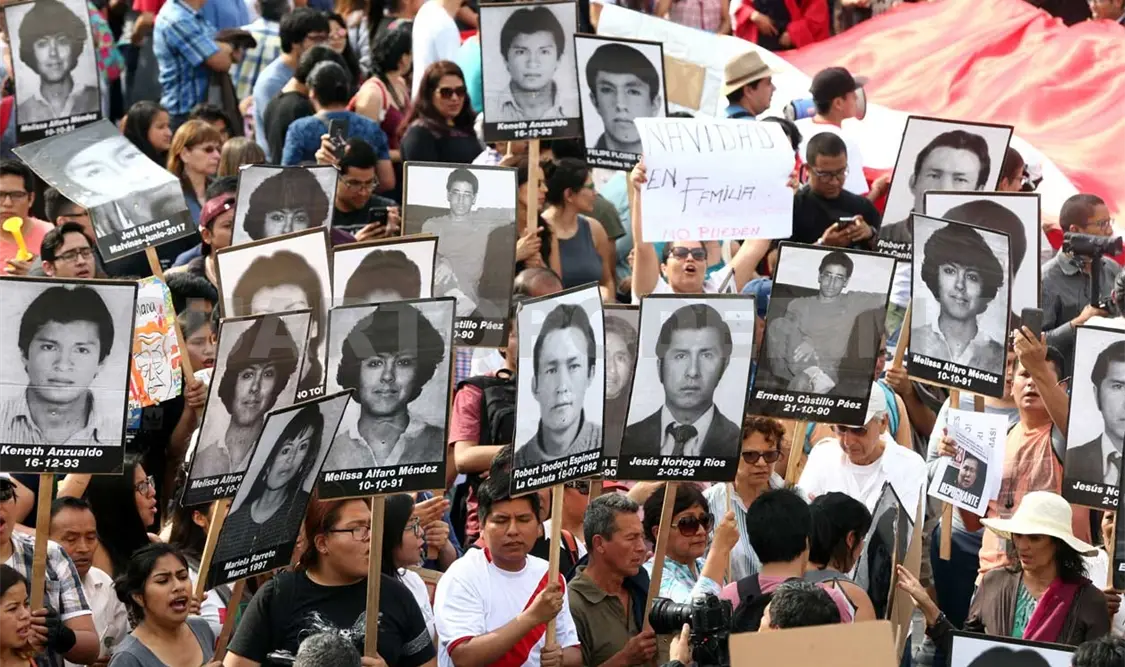 Periodistas repudian represión de fuerzas