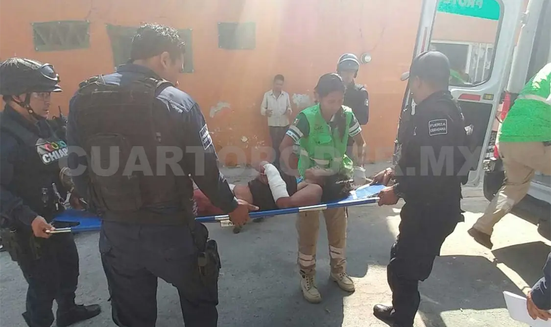 Dama lesionada tras caer sobre vidrios rotos