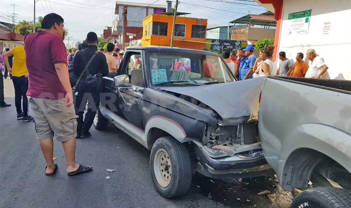 Choque múltiple deja 5 lesionados