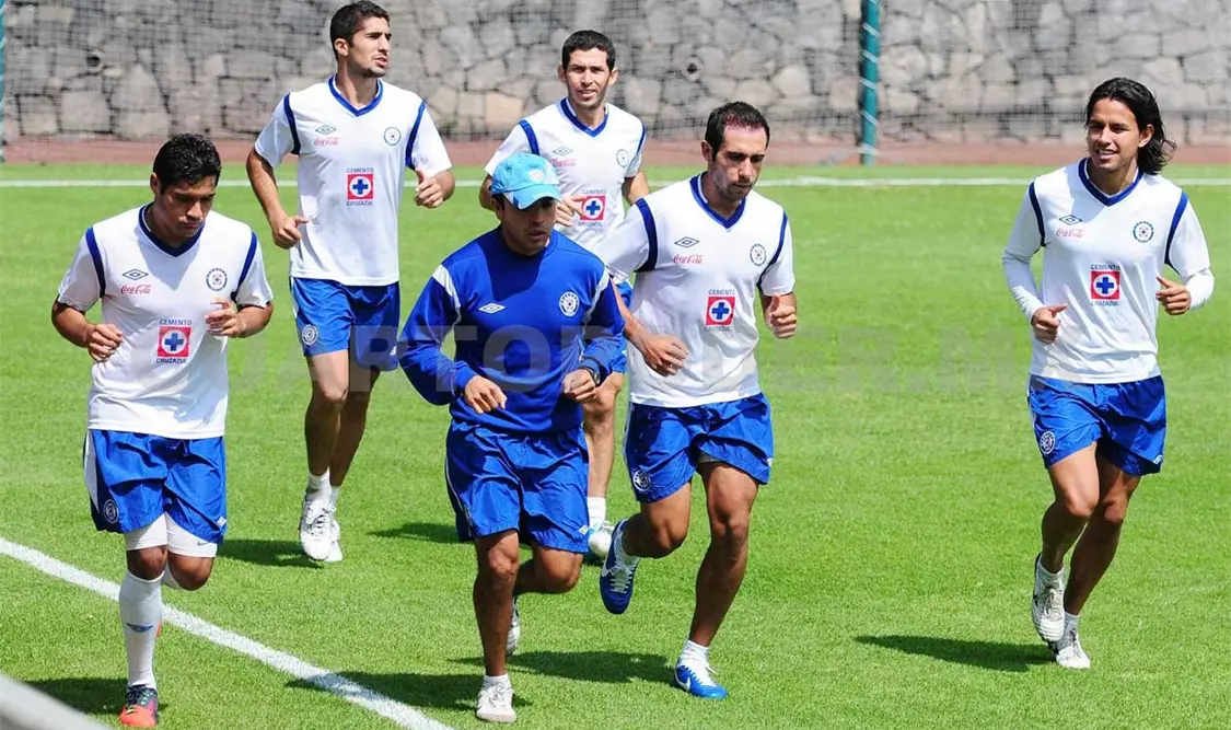 Pedro Caixinha pule detalles con Cruz Azul