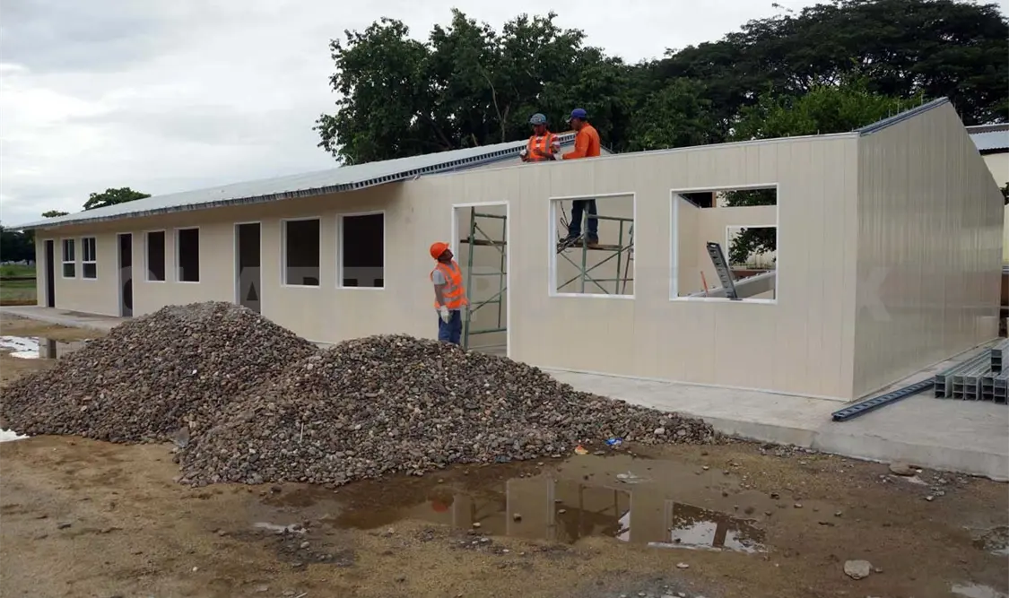 Por inseguras, no usan aulas provisionales