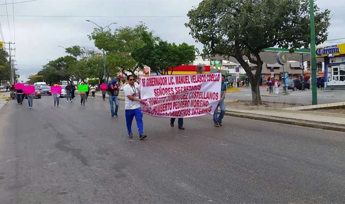 Marchan interinos por falta de pago