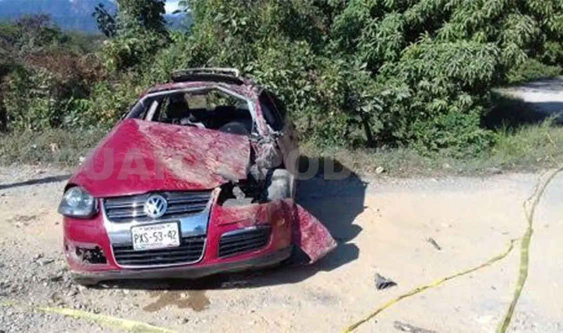 Fallece octogenaria en volcadura de Jetta
