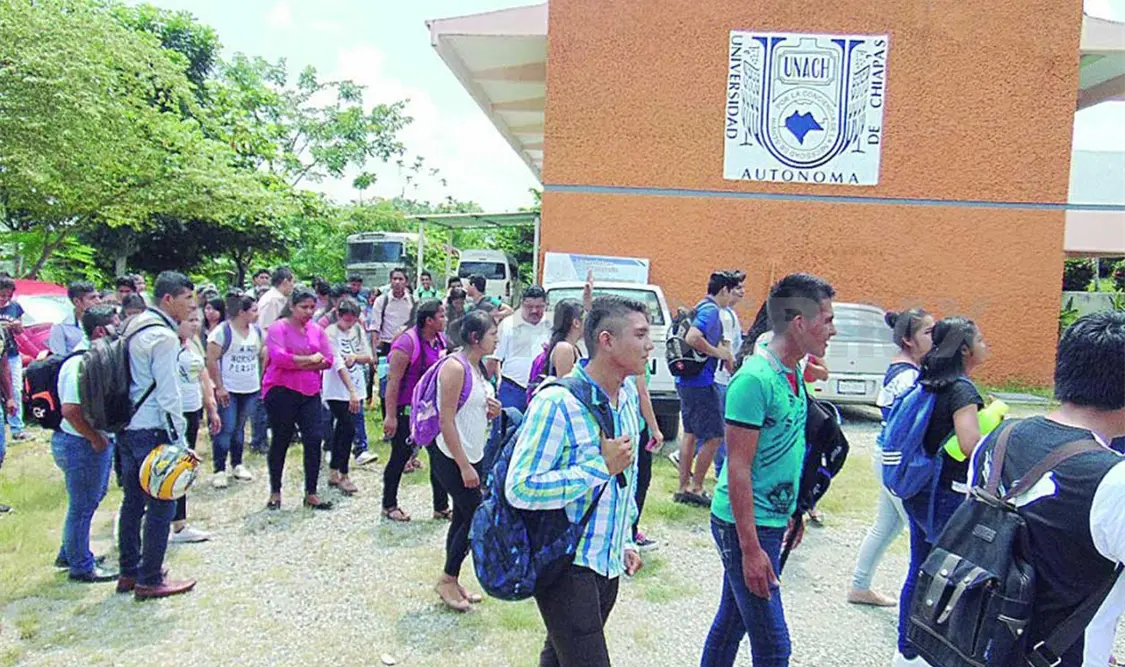 Ofertan en la UNACH diplomados de titulación