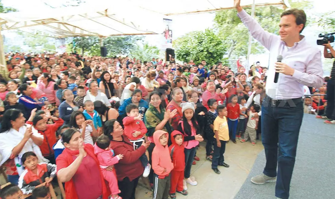 Manuel Velasco realizó un recorrido por distintas colonias donde festejó el Día de Reyes junto a cientos de niñas y niños. CP