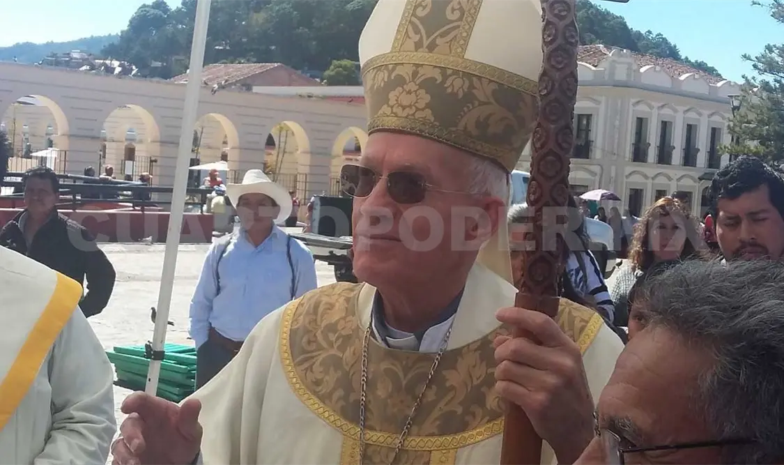 Oficia nuevo obispo primera misa dominical