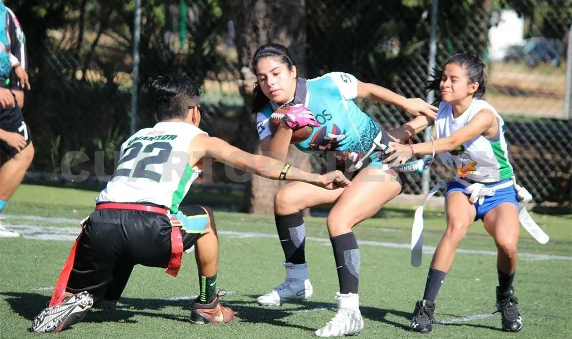 Supersónicos vapulea a Linces y pasa a semis
