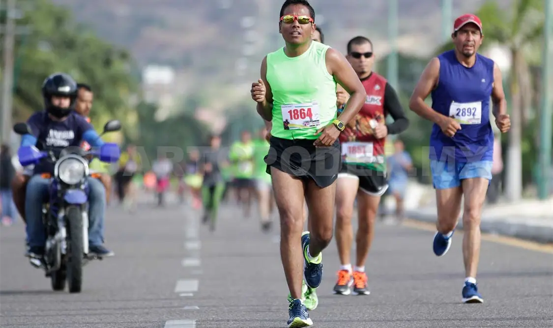 Van por los 10 mil en la Carrera del Parachico