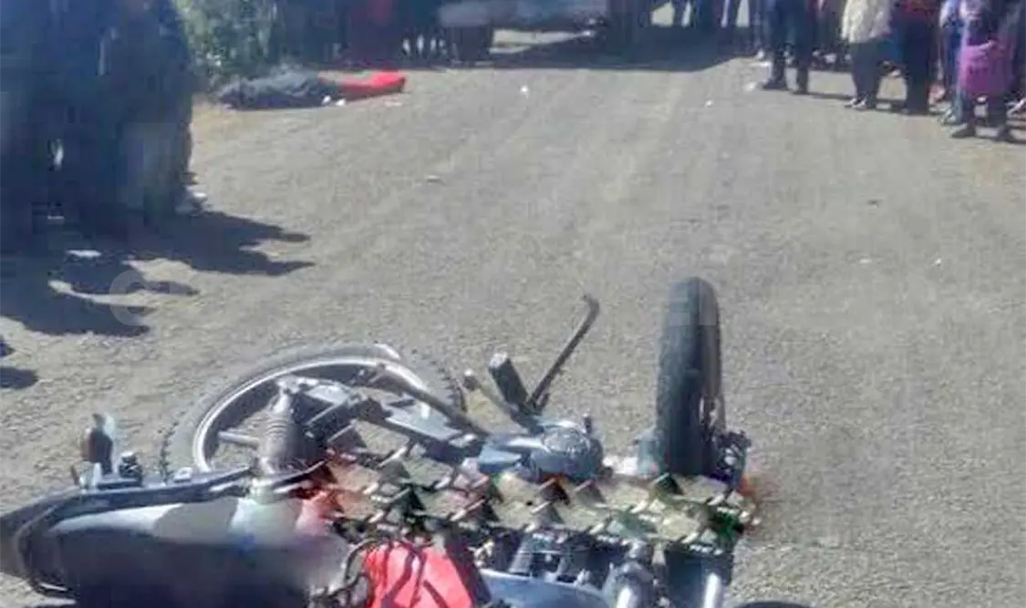 Fallece joven motociclista atropellado por camioneta