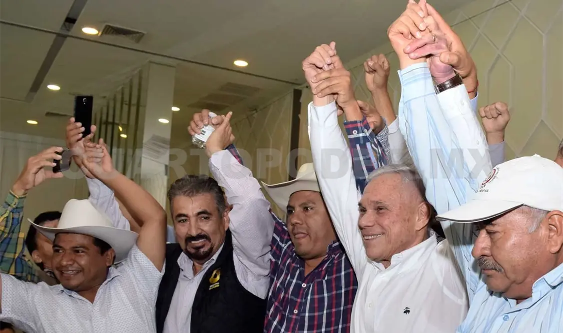 Se registra Josean como precandidato externo