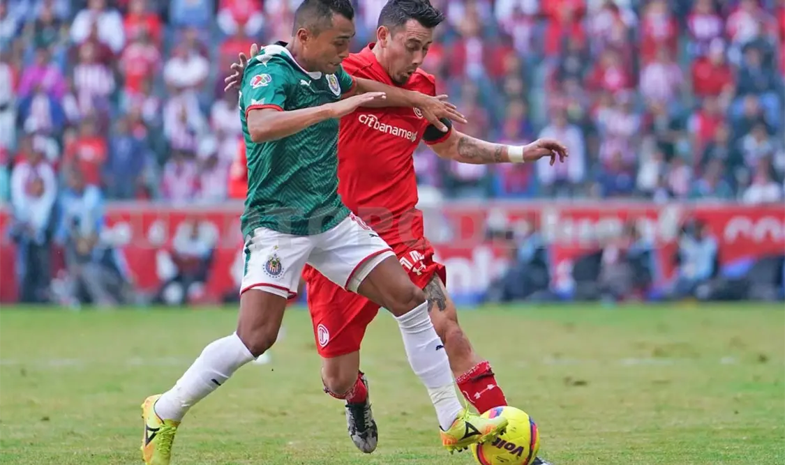 Chivas y Cruz Azul van por su primer triunfo