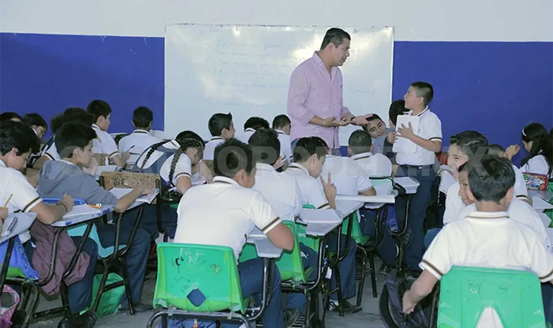 Secundaria del Estado regresa a clases con normalidad