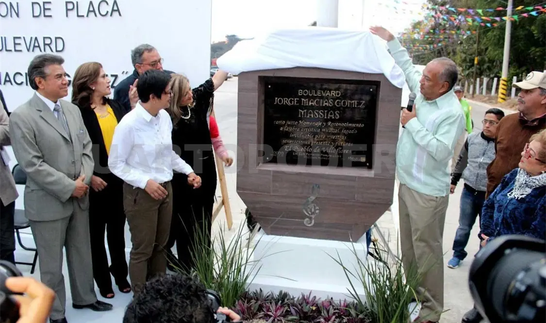 Nombran Bulevar Jorge Macías Gómez