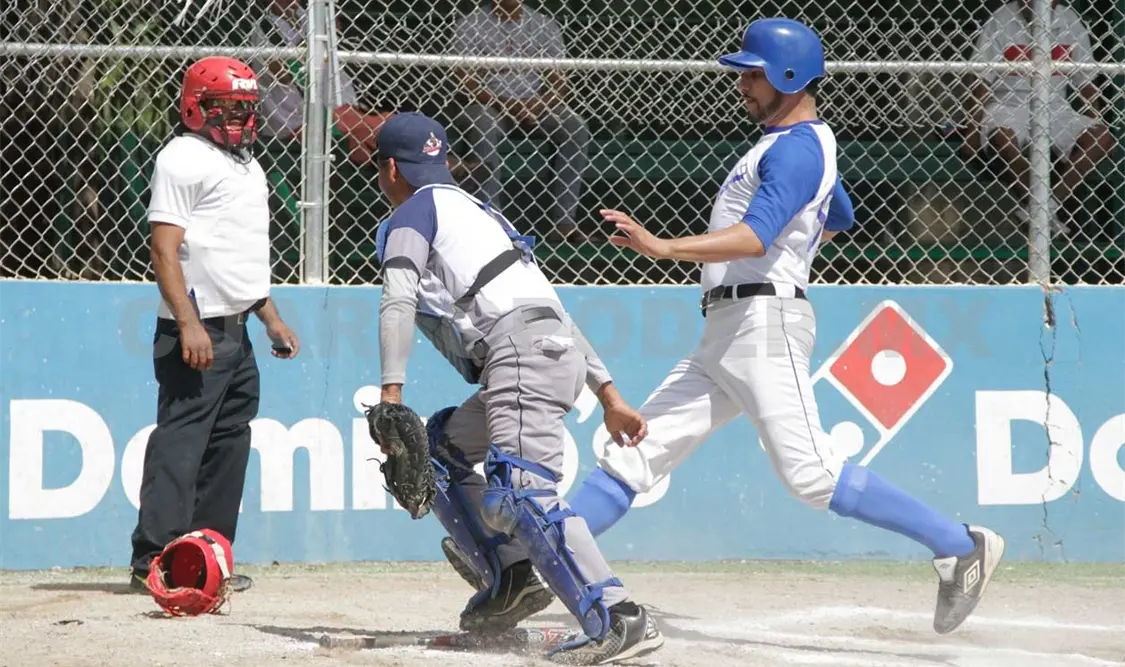 Cardenales avanza como líder del Torneo
