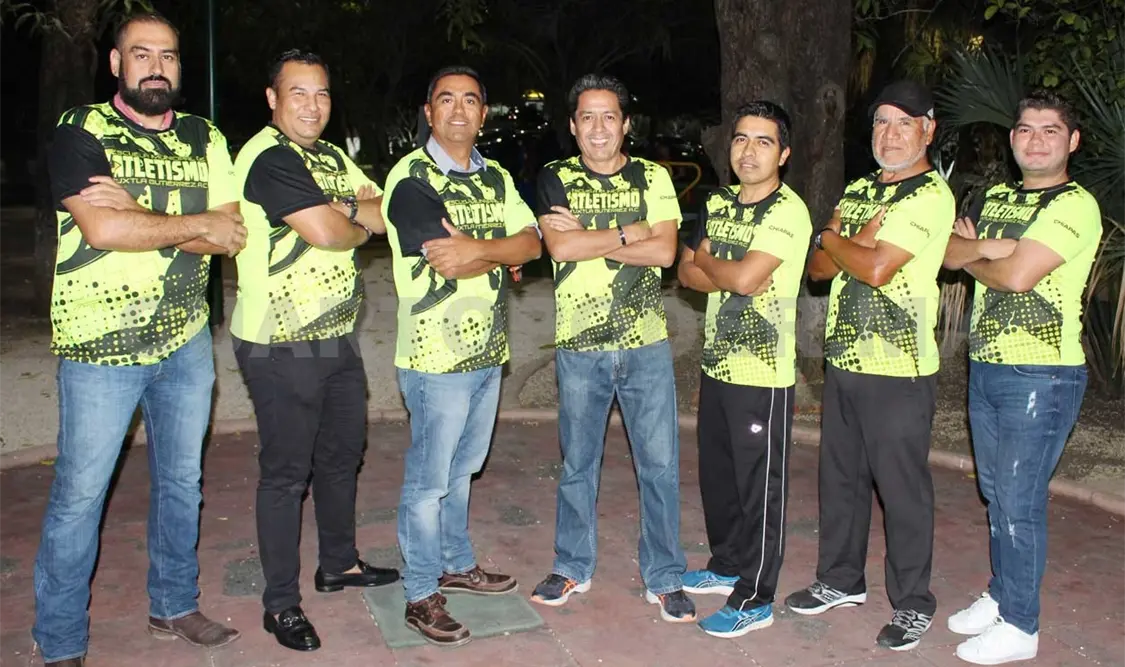 Atletas de Tuxtla parten a Veracruz