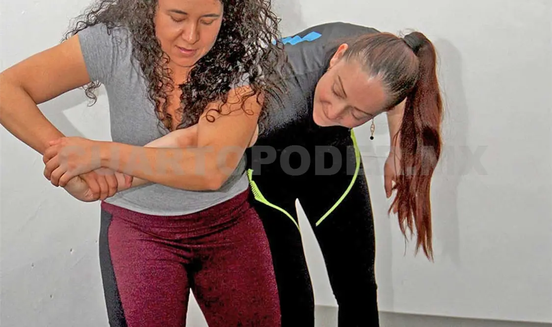 Imparten Taller de Defensa Personal