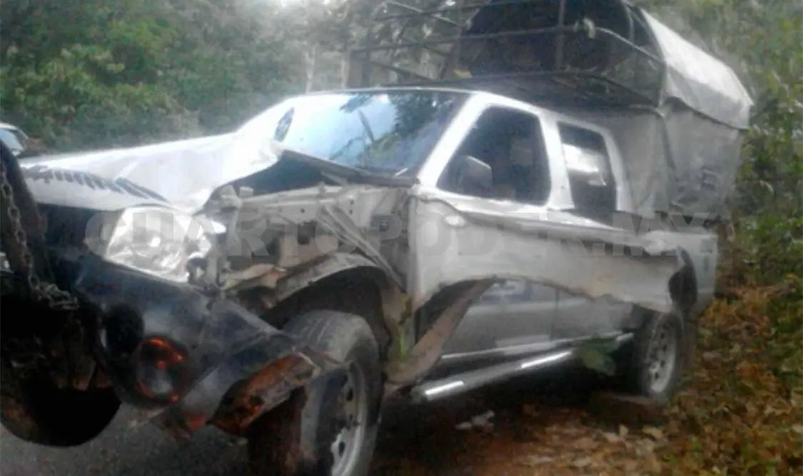 Camioneta cae a barranco; 5 personas resultaron heridas