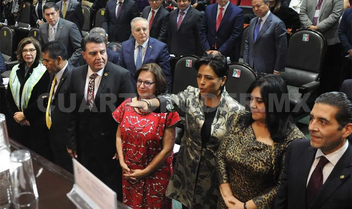 Irene Espinosa asume cargo en Banxico
