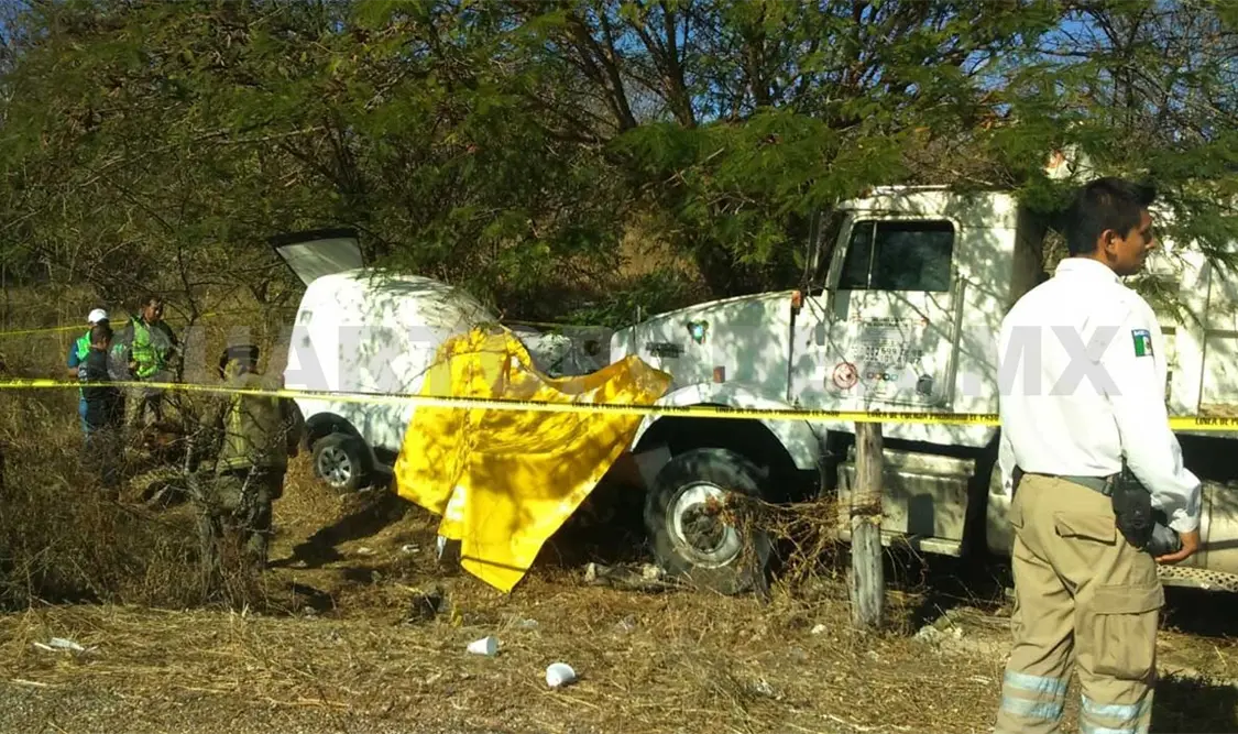 Madre e hijo fallecen en accidente carretero
