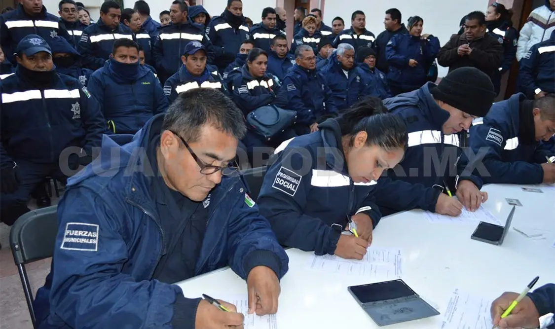Impulsan una iniciativa para que los policías que sean dados de baja no puedan impugnar resultados. Agencias