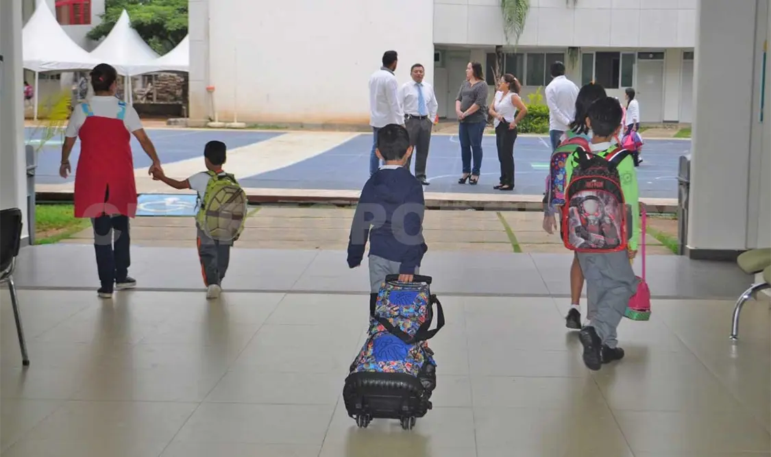 Autorizan suspensión de clases y recorrer horario