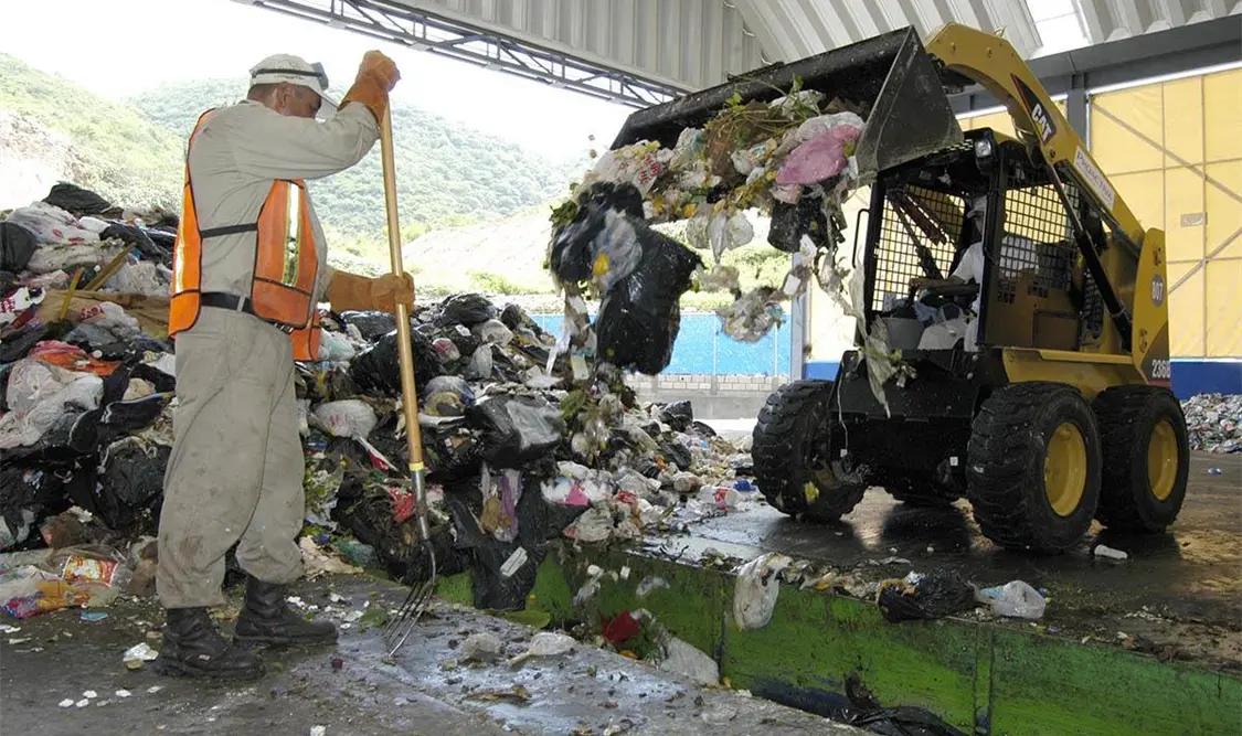 Gasta millones en empresa inoperante