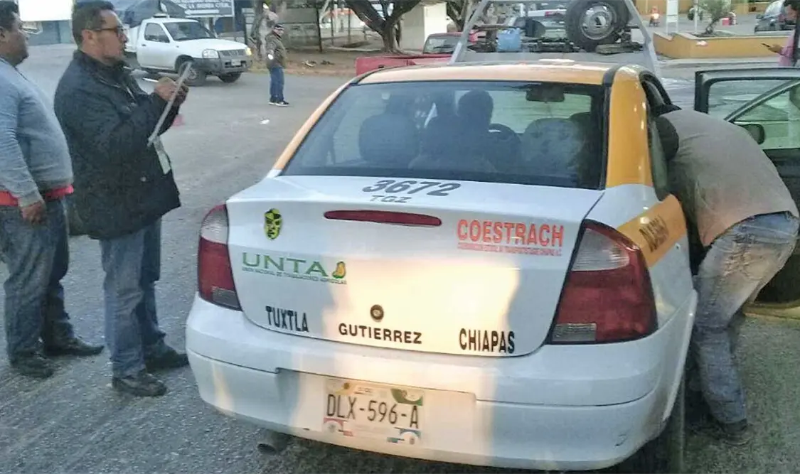 Autoridades retiran 50 taxis irregulares