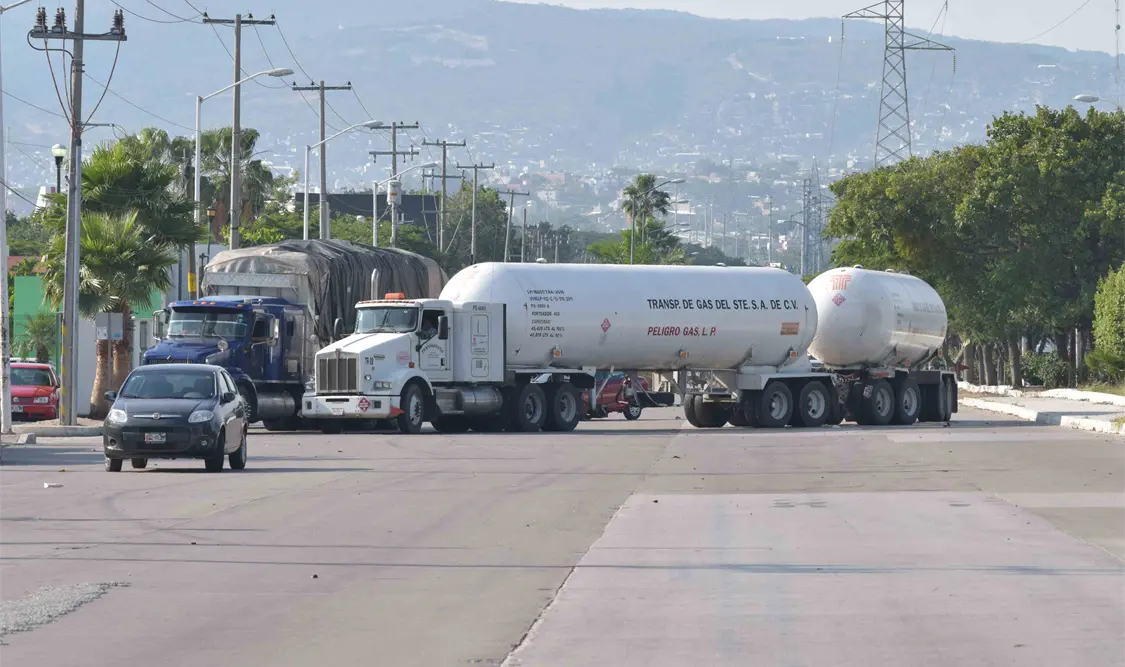 Los bloqueos carreteros, en donde se realicen, afectan siempre a la población. Foto: Guillermo Ramos / CP