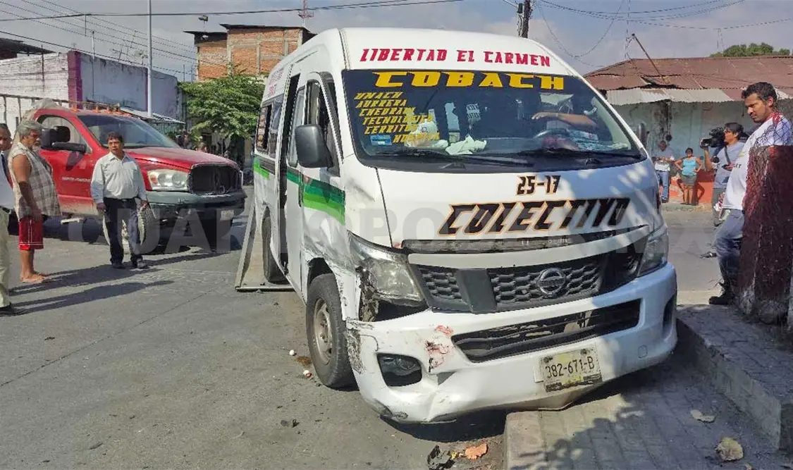 Cinco lesionados en un accidente automovilístico