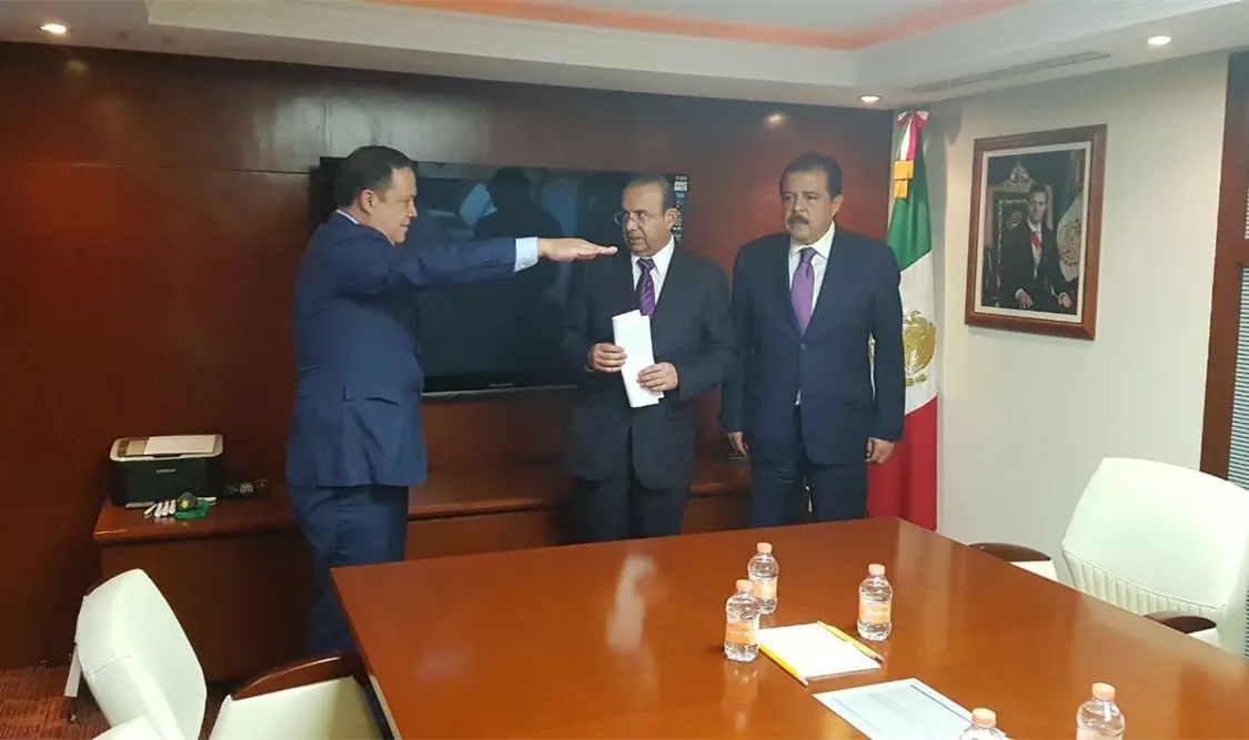 El Secretario de Gobernación toma protesta a titular de la CDI