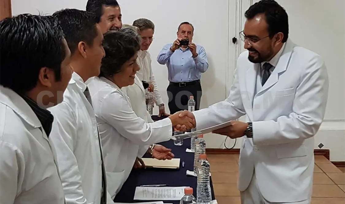 Egresan 21 especialistas de la Facultad de Medicina