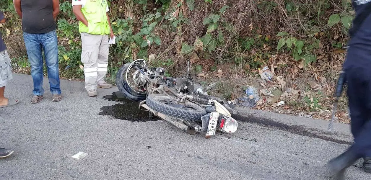 Fallecen motociclistas en trágico accidente