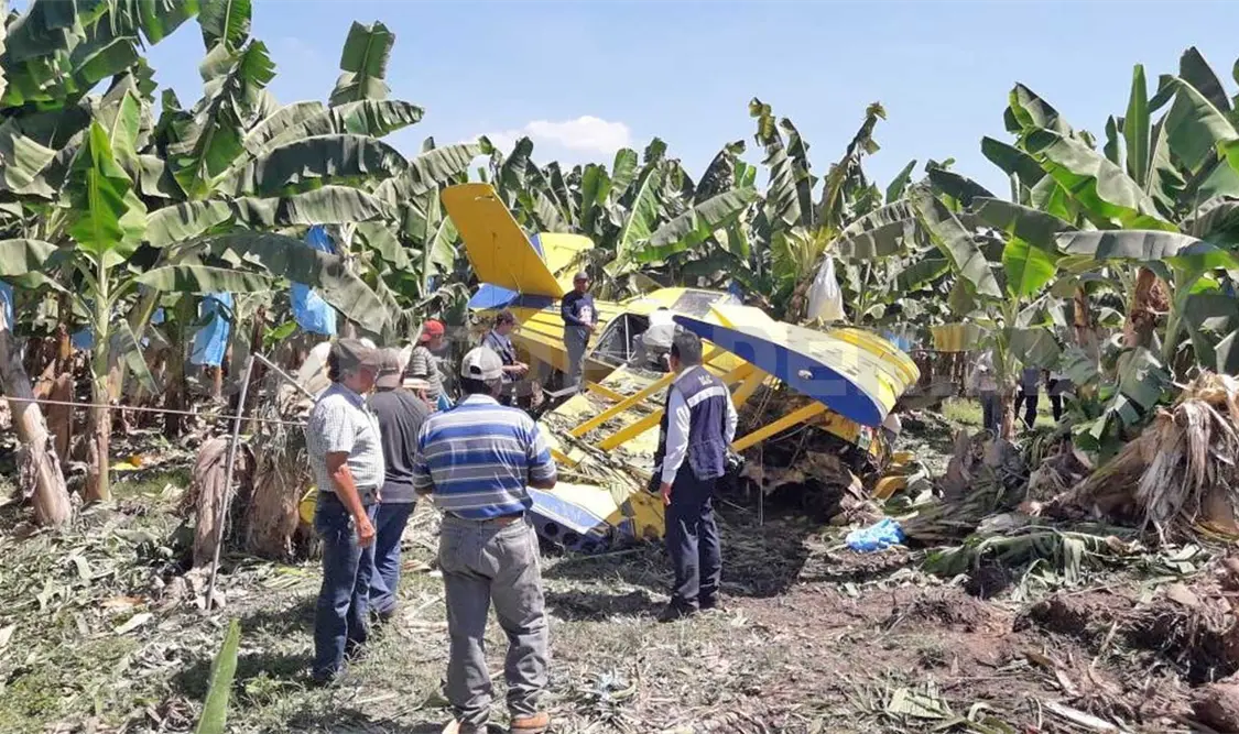 Se desploma avioneta fumigadora en rancho