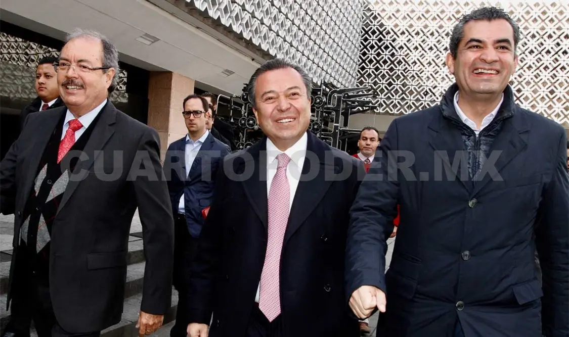 Por apoyo unánime, César Camacho y Alejandra del Moral fueron electos como candidatos del PRI al Senado de la República. Notimex