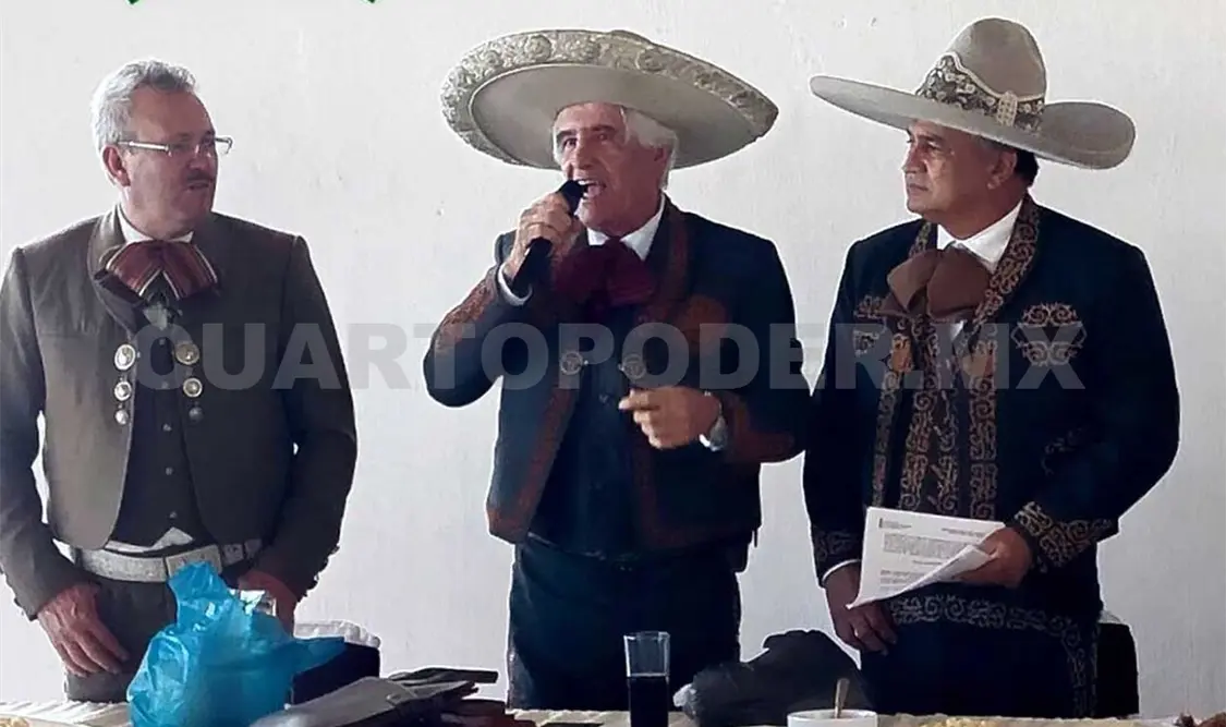 Por unanimidad de votos, Borraz se convirtió en el nuevo presidente de la Unión Estatal Chiapaneca de Charros para el ciclo 2018-2021. Cortesía