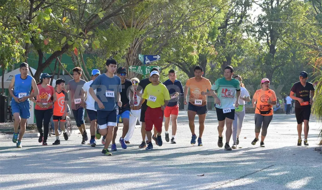 Corrieron 5 kilómetros por una causa