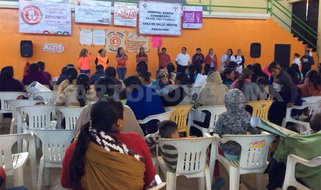 Abordan pláticas sobre el derecho de la mujer