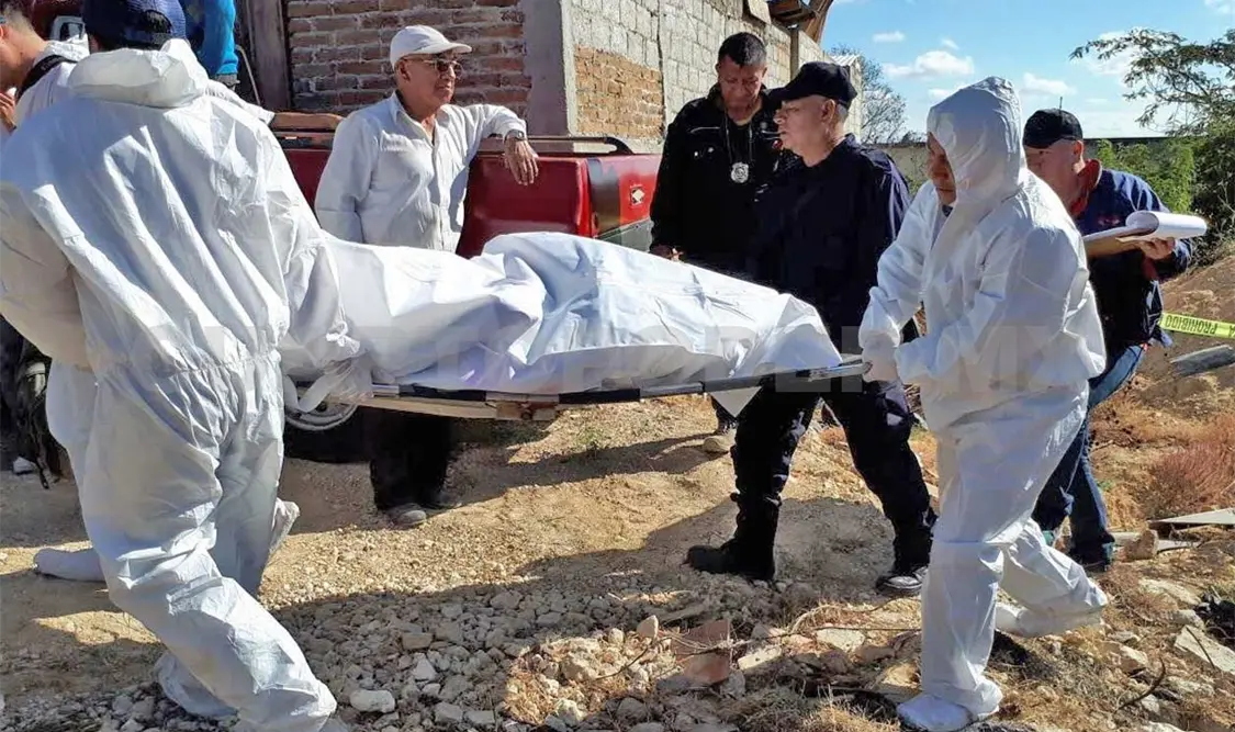 Localizan a policía ahorcado en una colonia de Comitán
