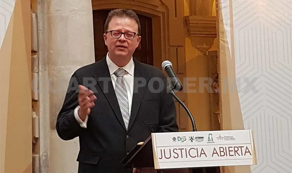 Magistrado Felipe De la Mata Pizaña durante conferencia. Agencias