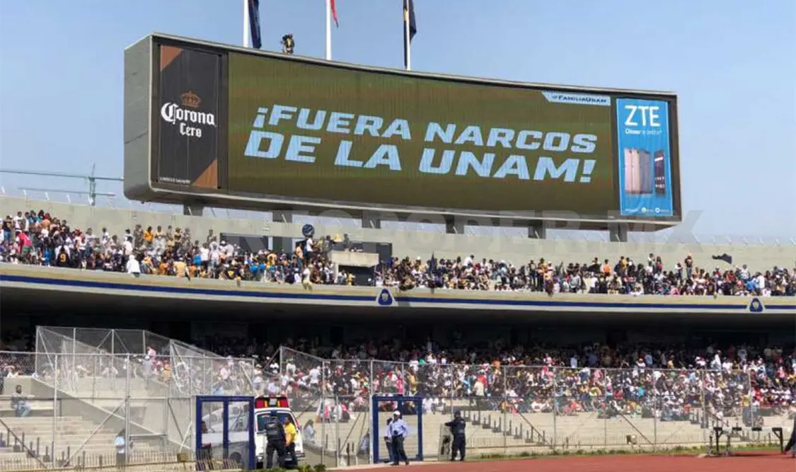 “Fuera Narcos de la UNAM”, piden en el Olímpico Universitario