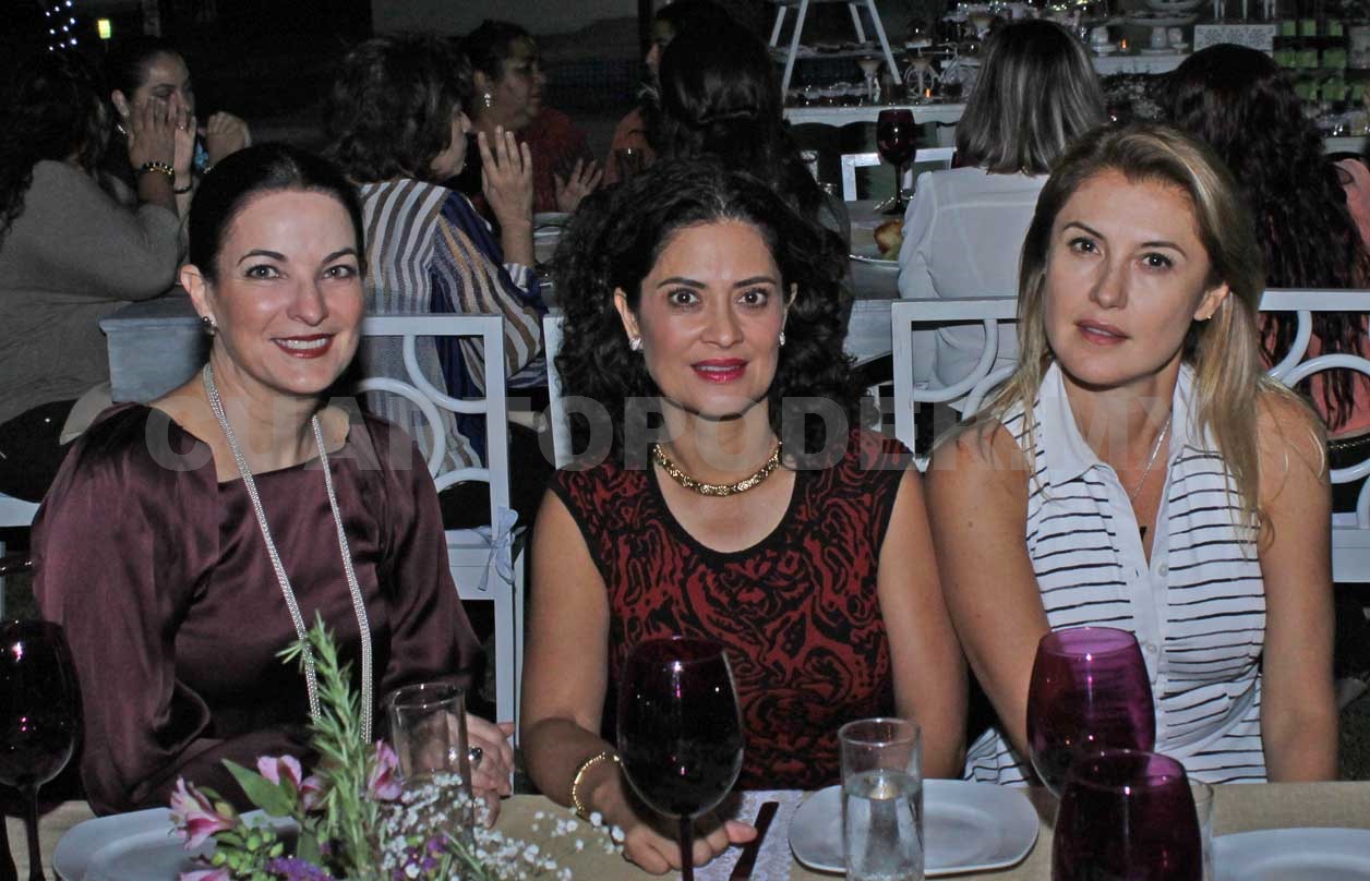 Sara caminará pronto al altar
