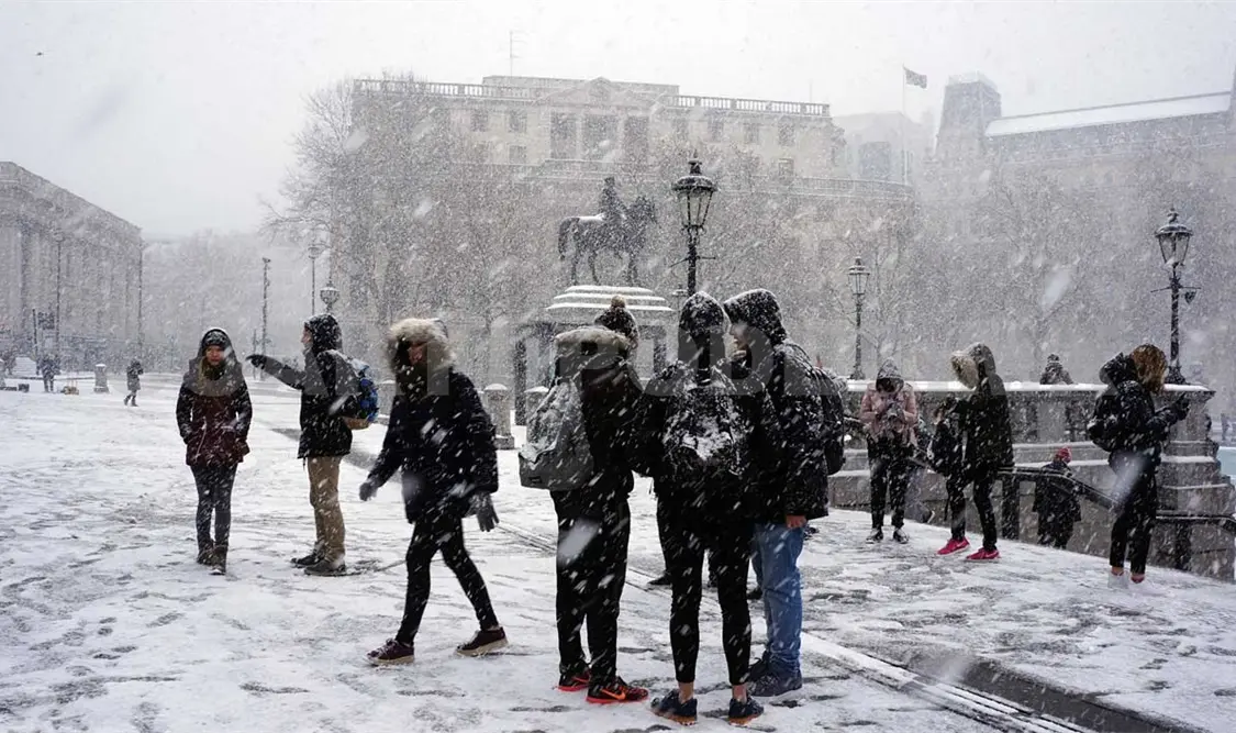 Ola de aíre frío y nevadas azotan a Europa