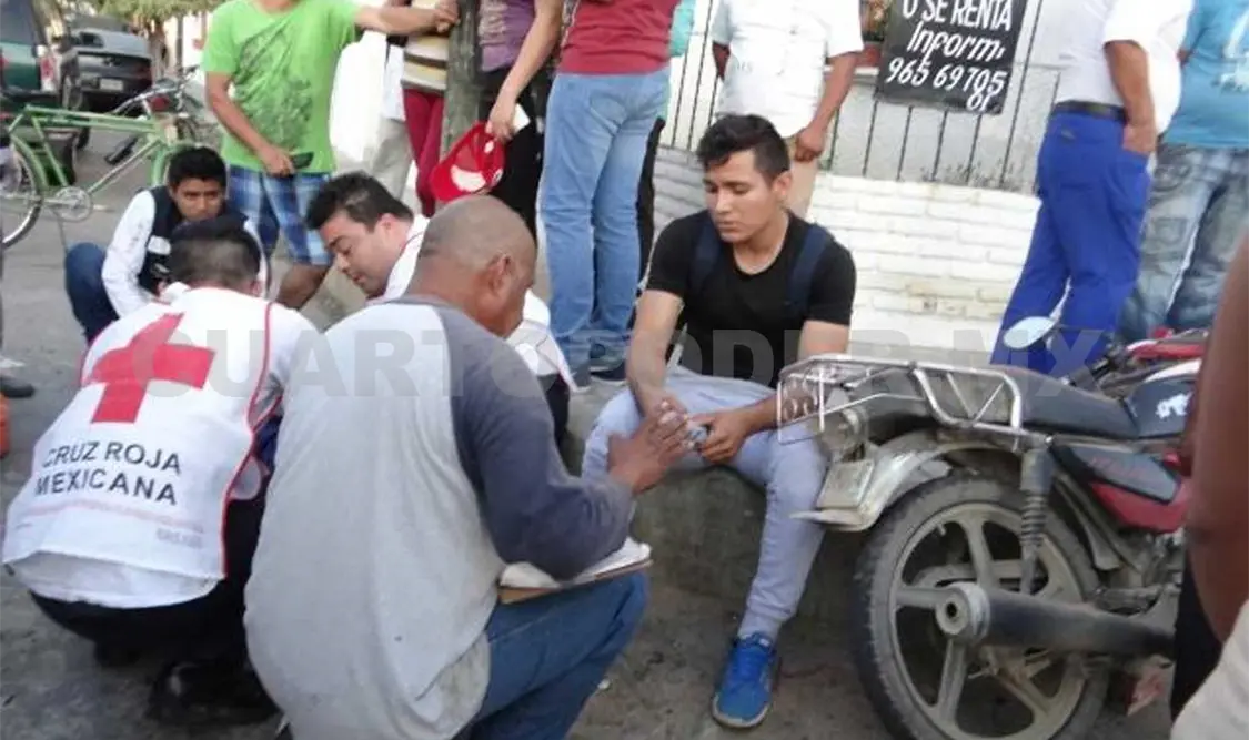 Camioneta embistió a tripulantes de motocicleta