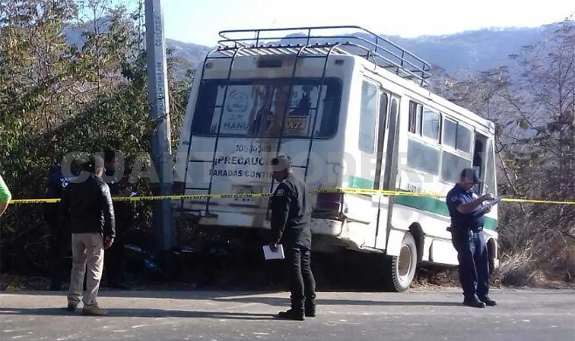 Muere cobrador en fatal accidente