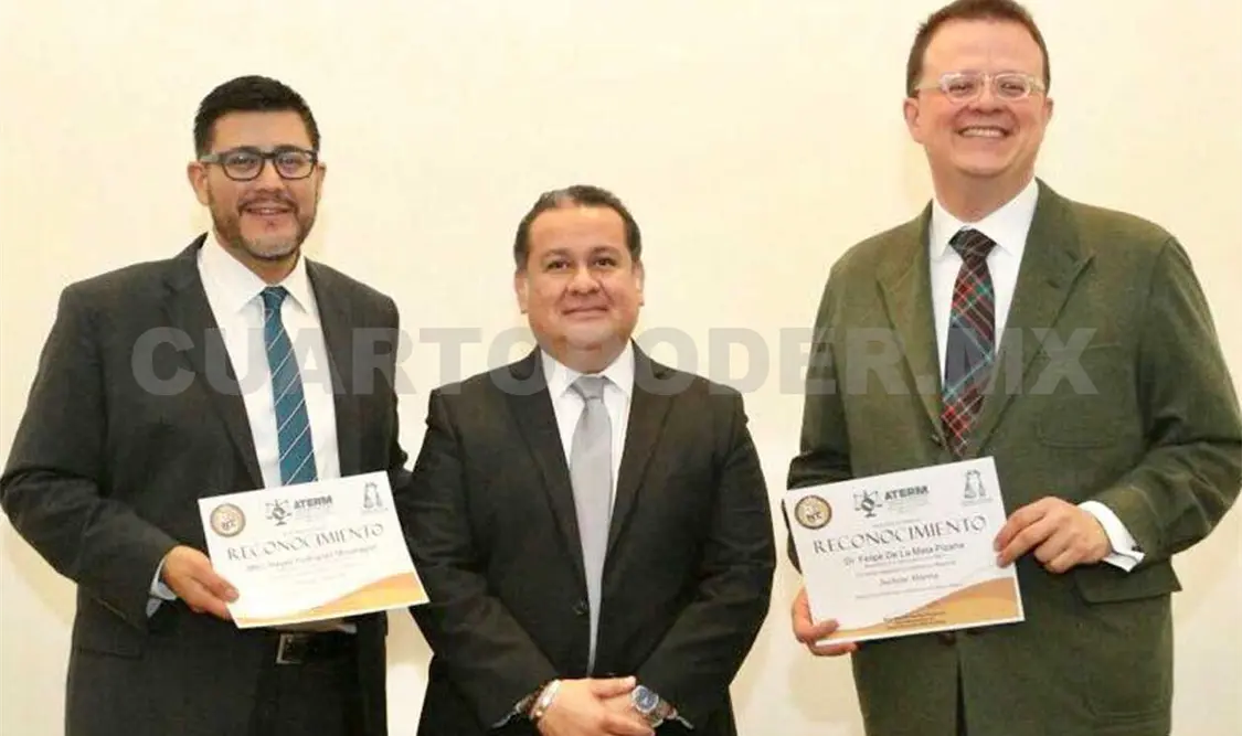 Los magistrados Rodríguez Mondragón y De la Mata Pizaña, ofrecieron una conferencia organizada por el Tribunal Electoral de Chiapas. @ReyesRdzM