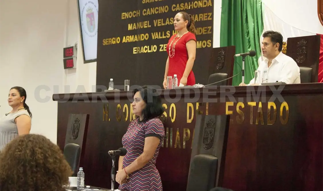 Piden licencia, van por nuevos cargos