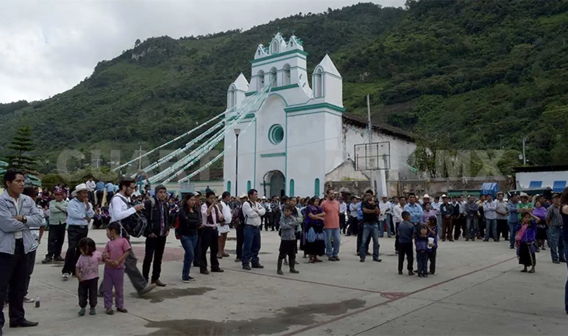 Continúa atención a familias desplazadas de Chenalhó
